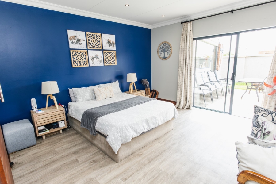 5 Bedroom Property for Sale in Somerton Estate Free State